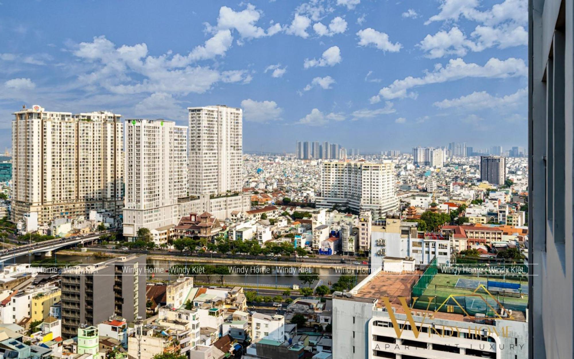 Soho Central Residence - City View - District 1 Хошимин Экстерьер фото
